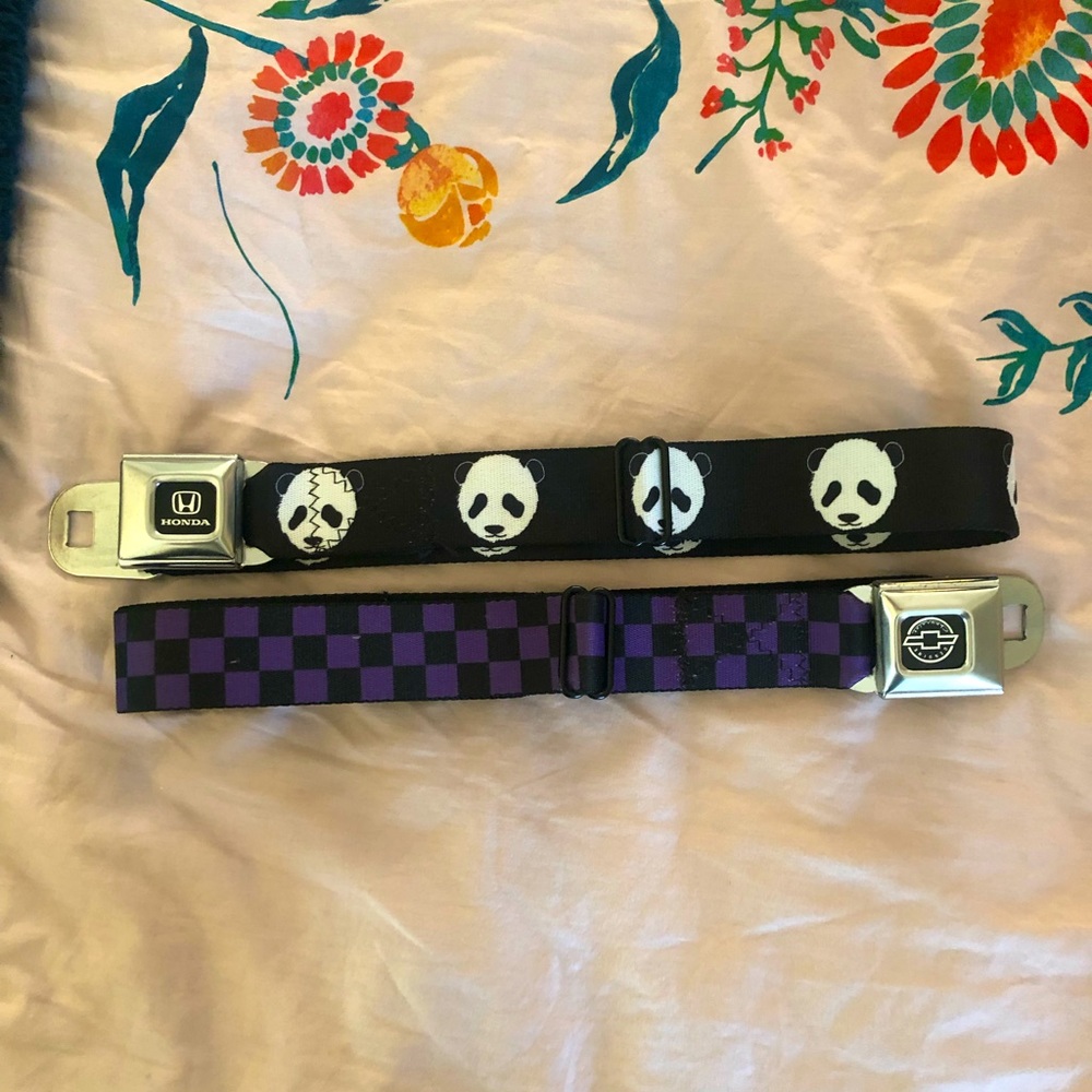 Seat belt belts.   Adjustable.